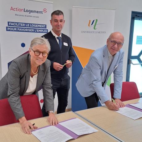 SIGNATURE DE CONVENTION