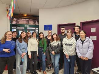 Photo de groupe : Accueil des étudiants internationnaux au service des RI